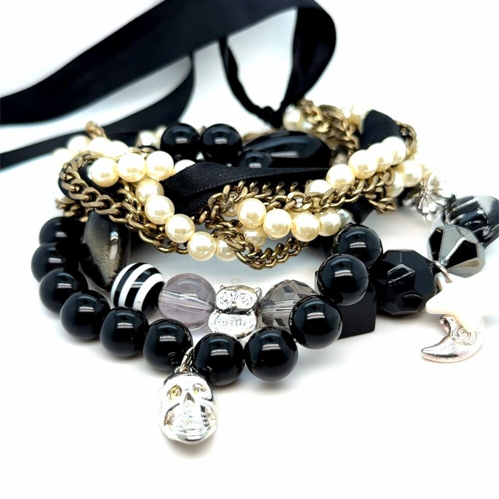 3‎ Bracelets (c)